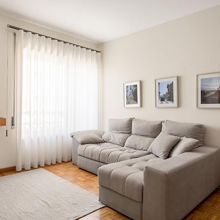 Joivy Stylish City Centre Flat With Parking Maía Екстериор снимка