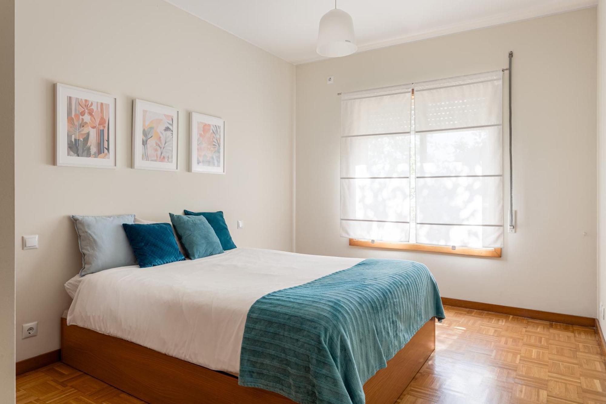 Joivy Stylish City Centre Flat With Parking Maía Екстериор снимка