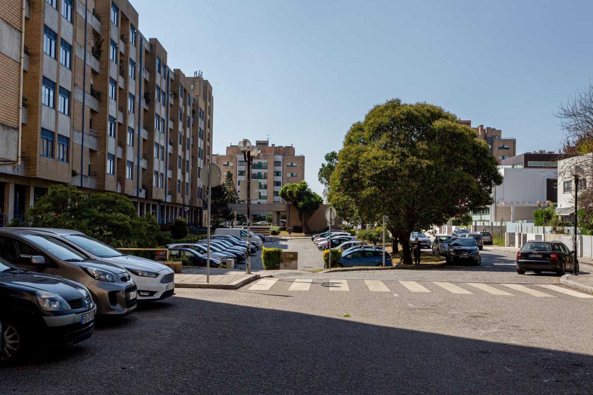 Joivy Stylish City Centre Flat With Parking Maía Екстериор снимка